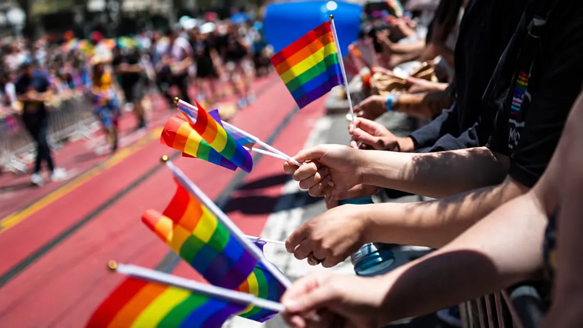 Grote merken trekken zich terug uit Pride-campagnes: opvallende verschuiving in het bedrijfsleven